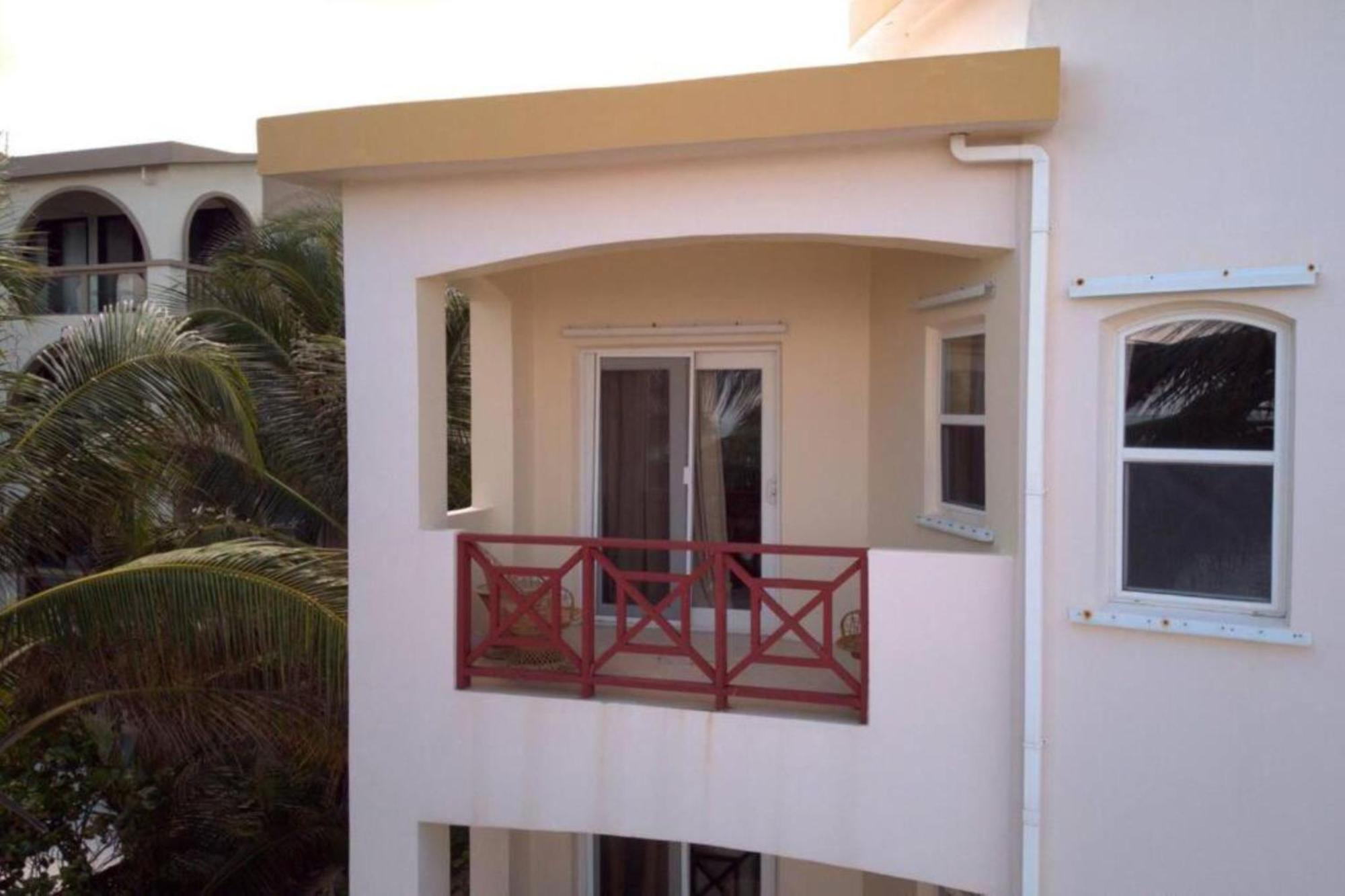 Miramar Villas Resort San Pedro  Exteriör bild